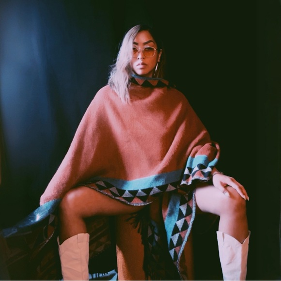ellesantigold